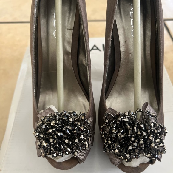 Platforms - Picture 1 of 4